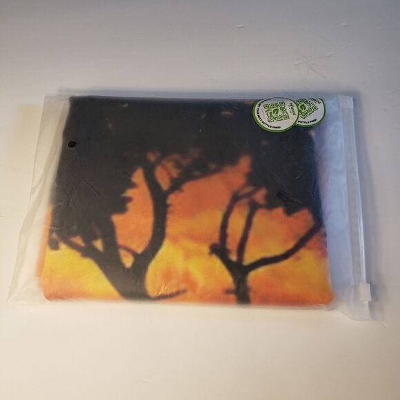 Tapestry Elephants  - Picture 3 of 9